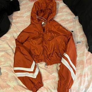 CROPPED WINDBREAKER/ BOMBER JACKET! NEVER WORN. Size M